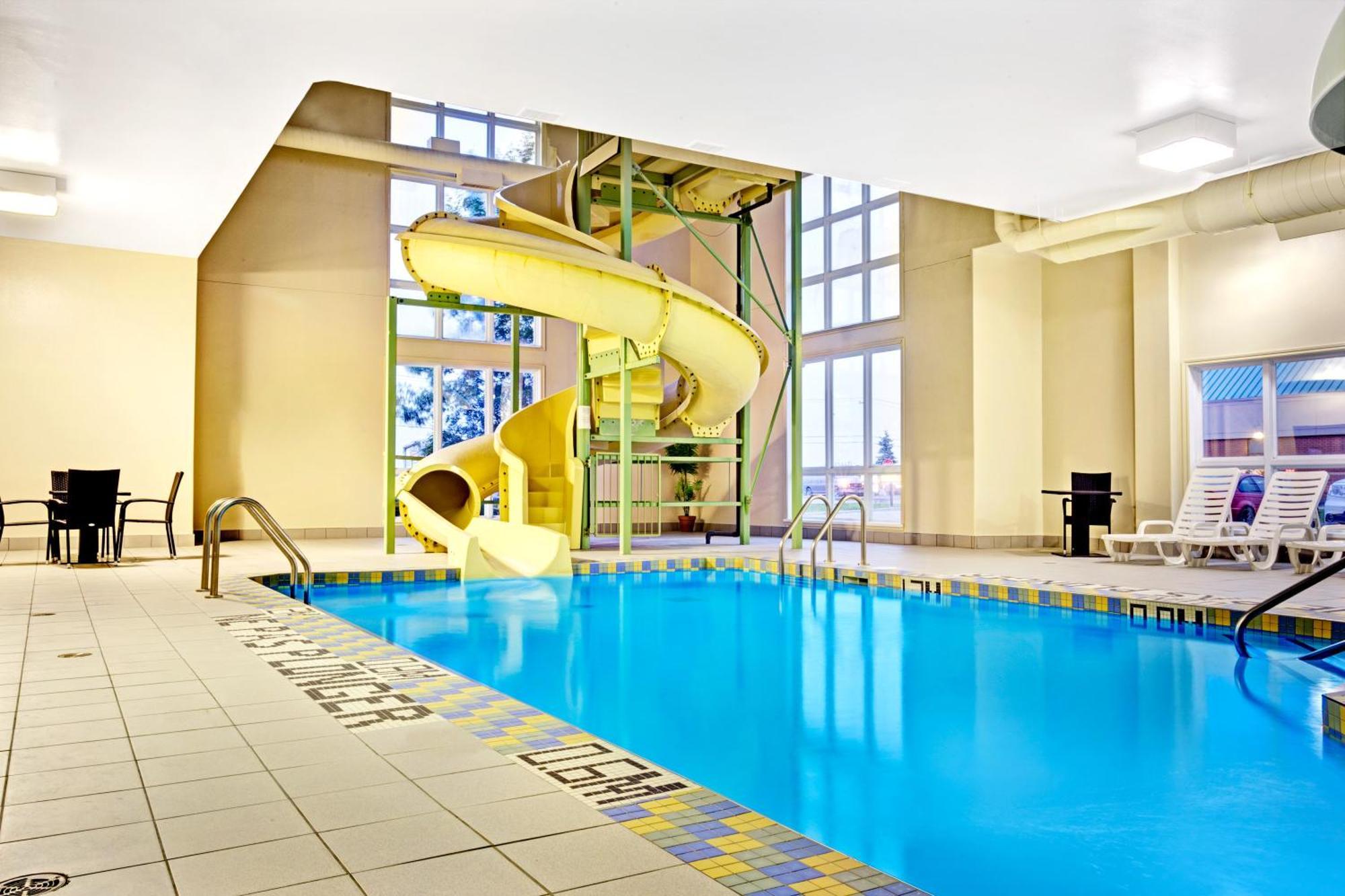 Super 8 By Wyndham St-Jerome Otel Saint-Jerome Dış mekan fotoğraf