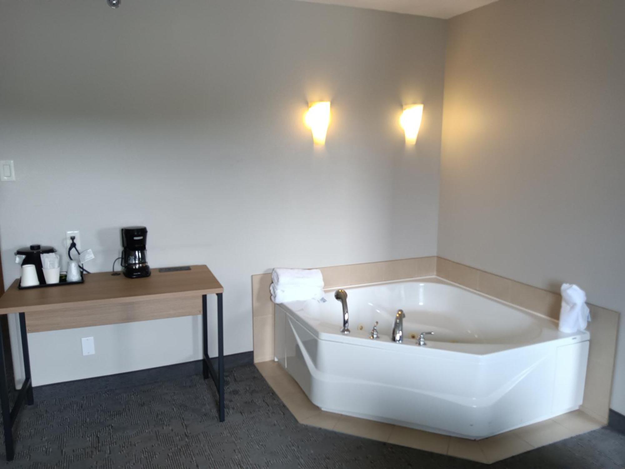 Super 8 By Wyndham St-Jerome Otel Saint-Jerome Dış mekan fotoğraf